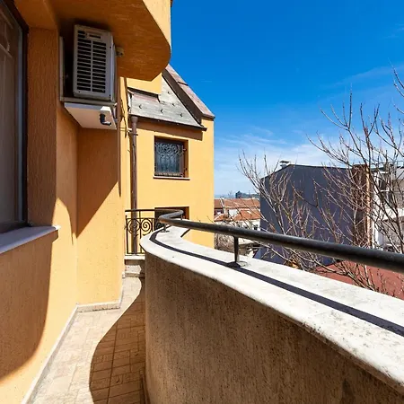 Lovely 1bd Close To The Summer Theatre By Flat Mаnager